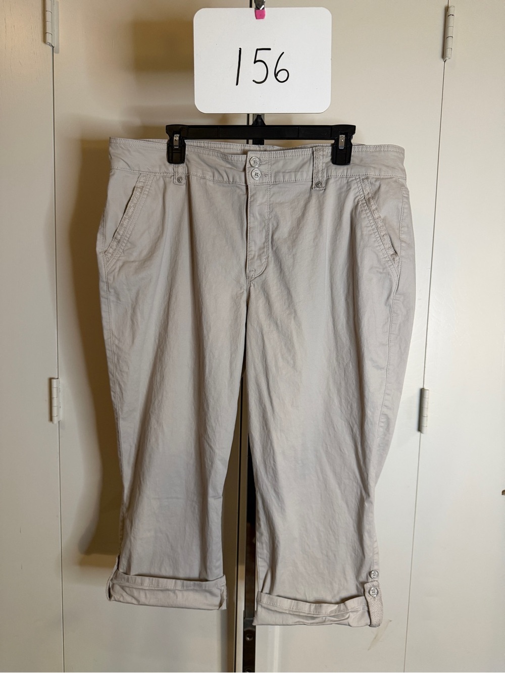 Gloria Vanderbilt Light Beige Crop Chino Pants